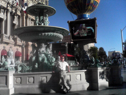 vegas_fountn.jpg